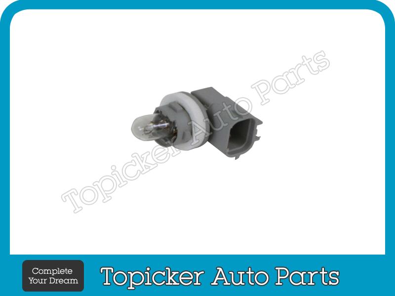 9504 TOYOTA PICKUP REAR LICENSE LIGHT LENS / BULB / SOCKET SET